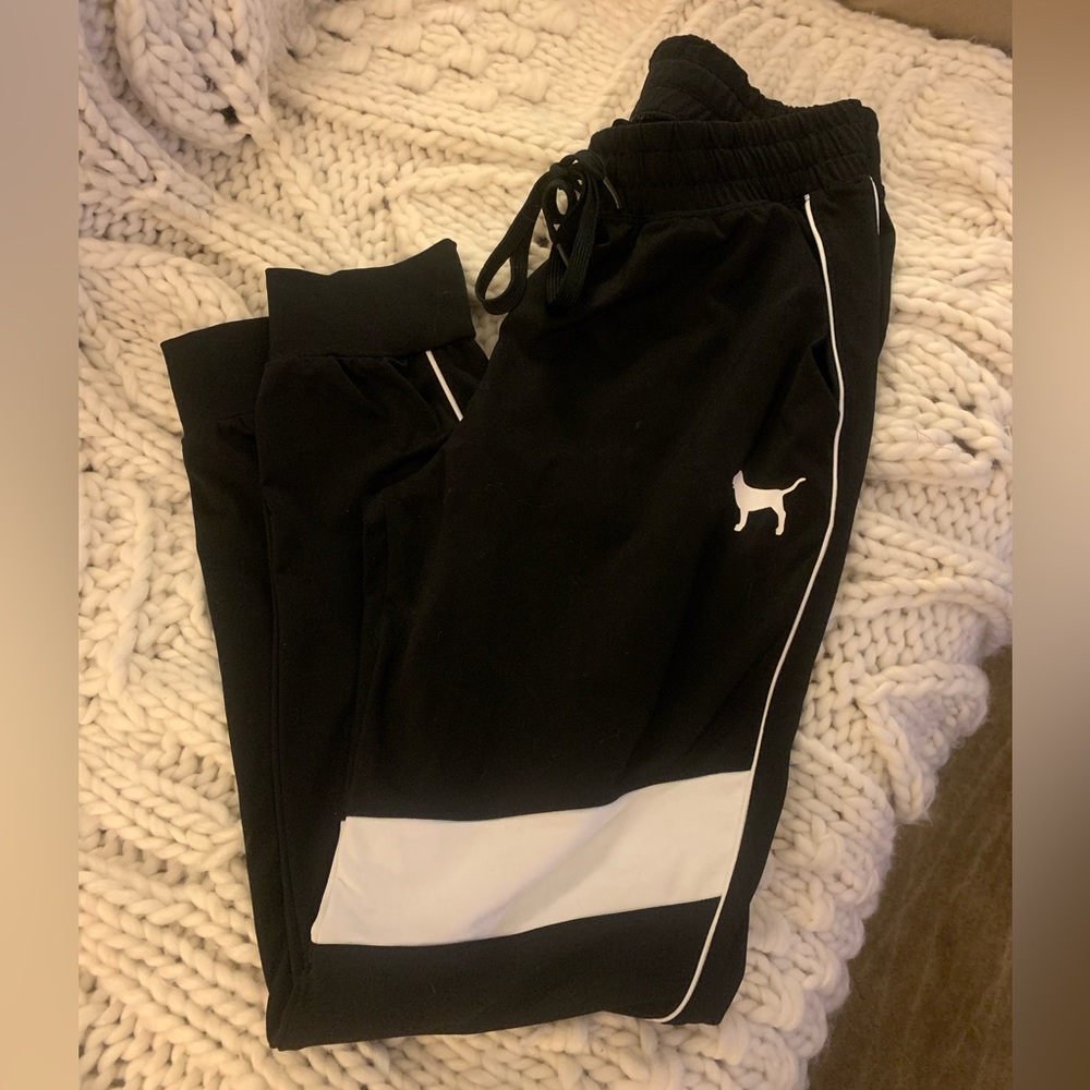 COPY - PINK Victorias Secret Ultimate black and white joggers